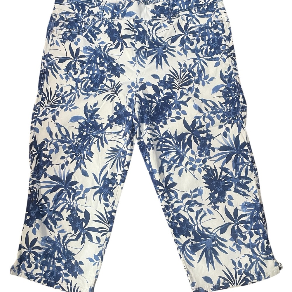 Gloria Vanderbilt High-Rise Shape Effect Capri Jeans with Blue Floral Print 18W